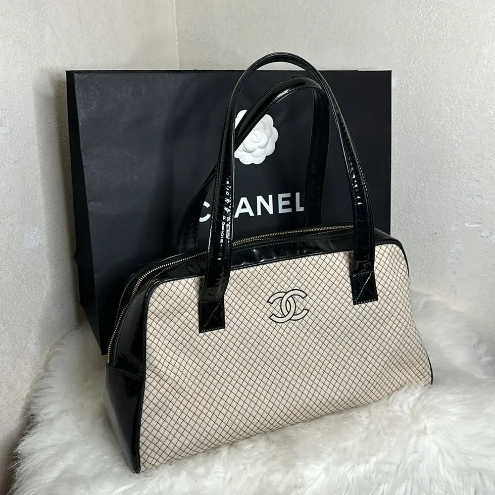 💯Authentic Chanel Cream & Black Patent Leather & Knit Quilted Bowler Bag🍀